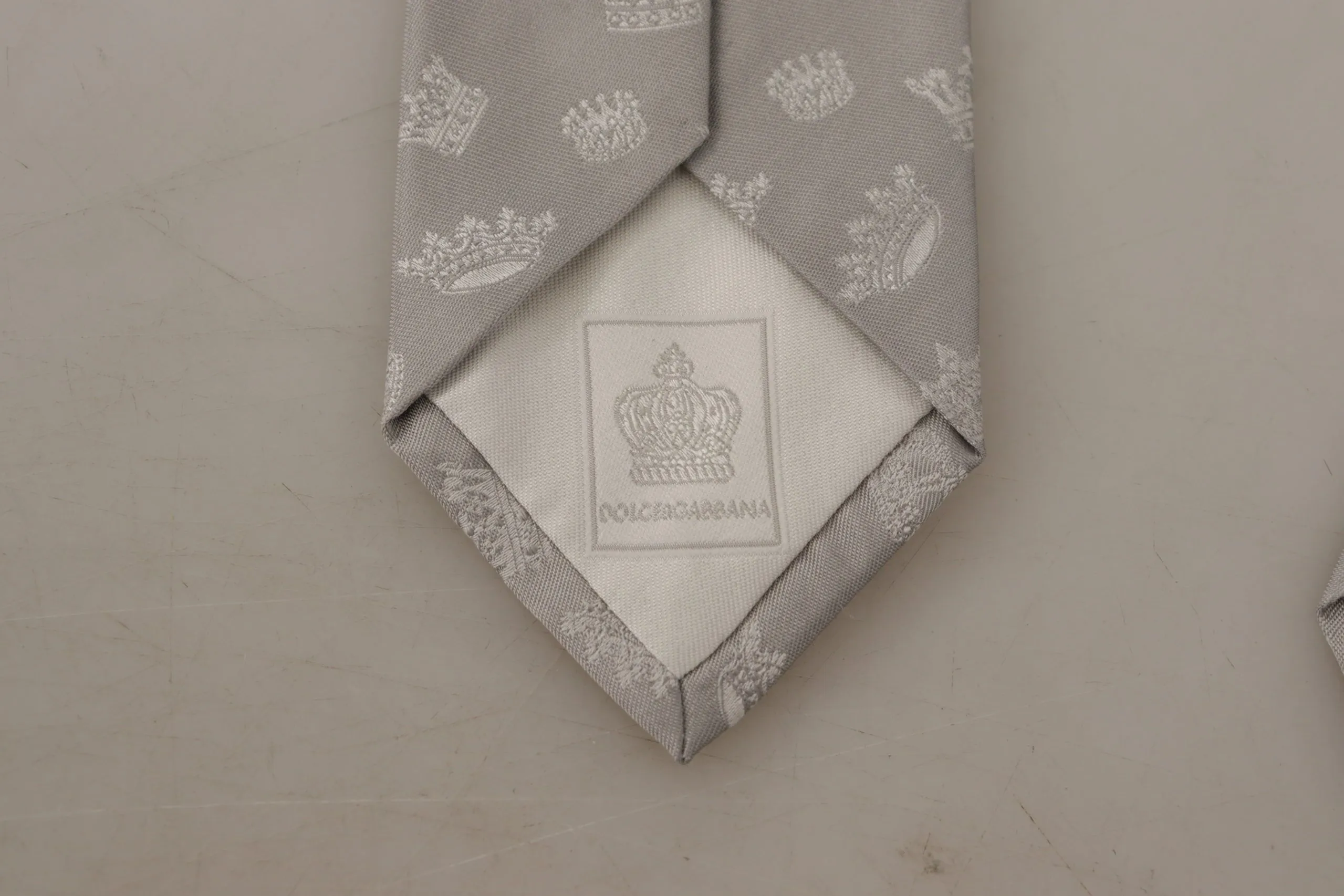 Dolce & Gabbana Men's Elegant Silk Gray Crown Print Bow Tie