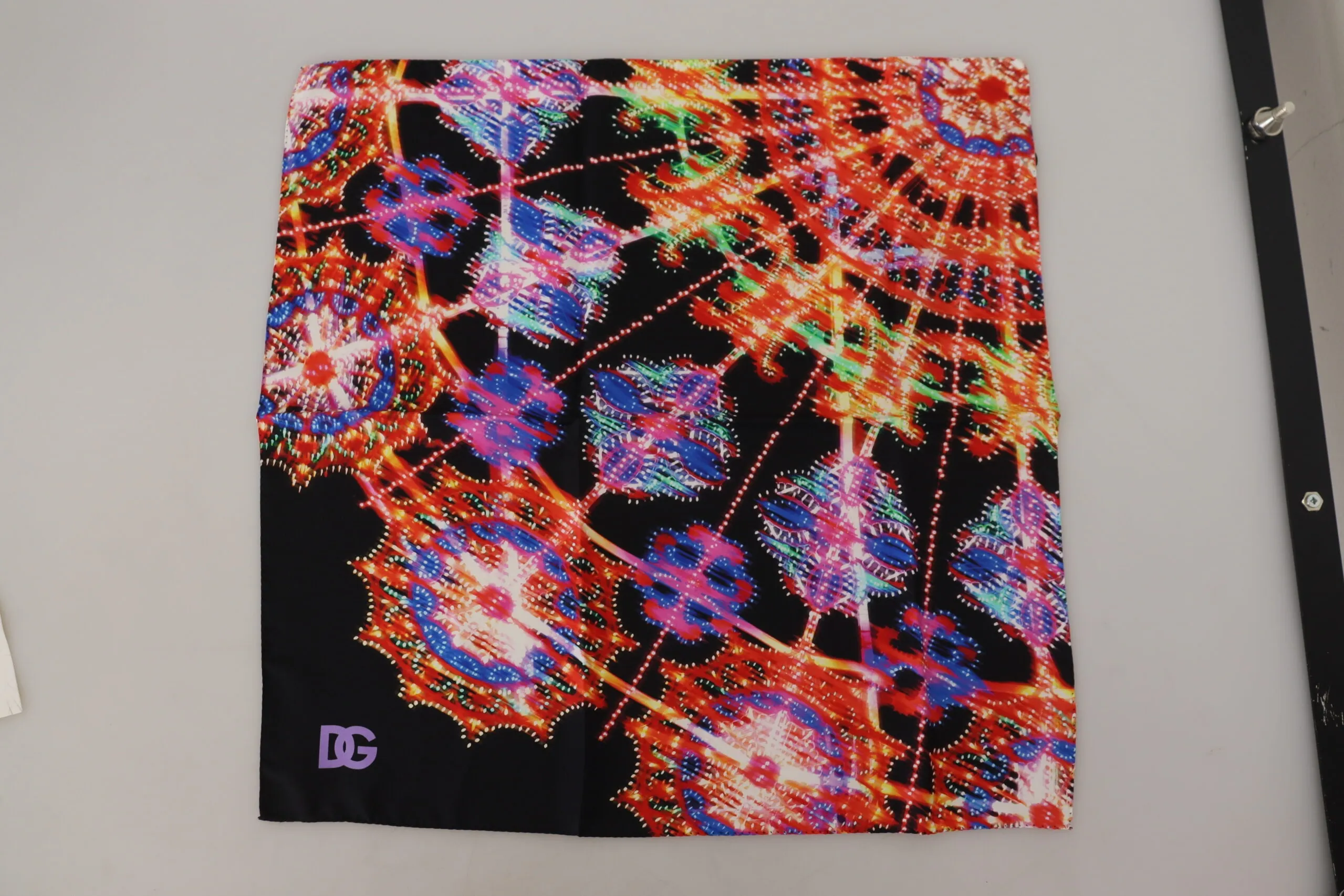 Dolce & Gabbana Women's Elegant Multicolor Silk Square Scarf