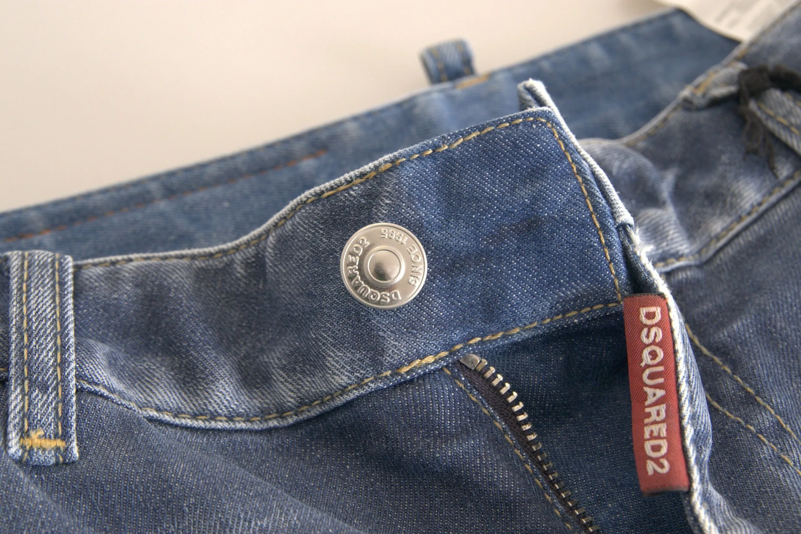 Dsquared² Women's Elegant Mid Waist Flared Denim Jeans