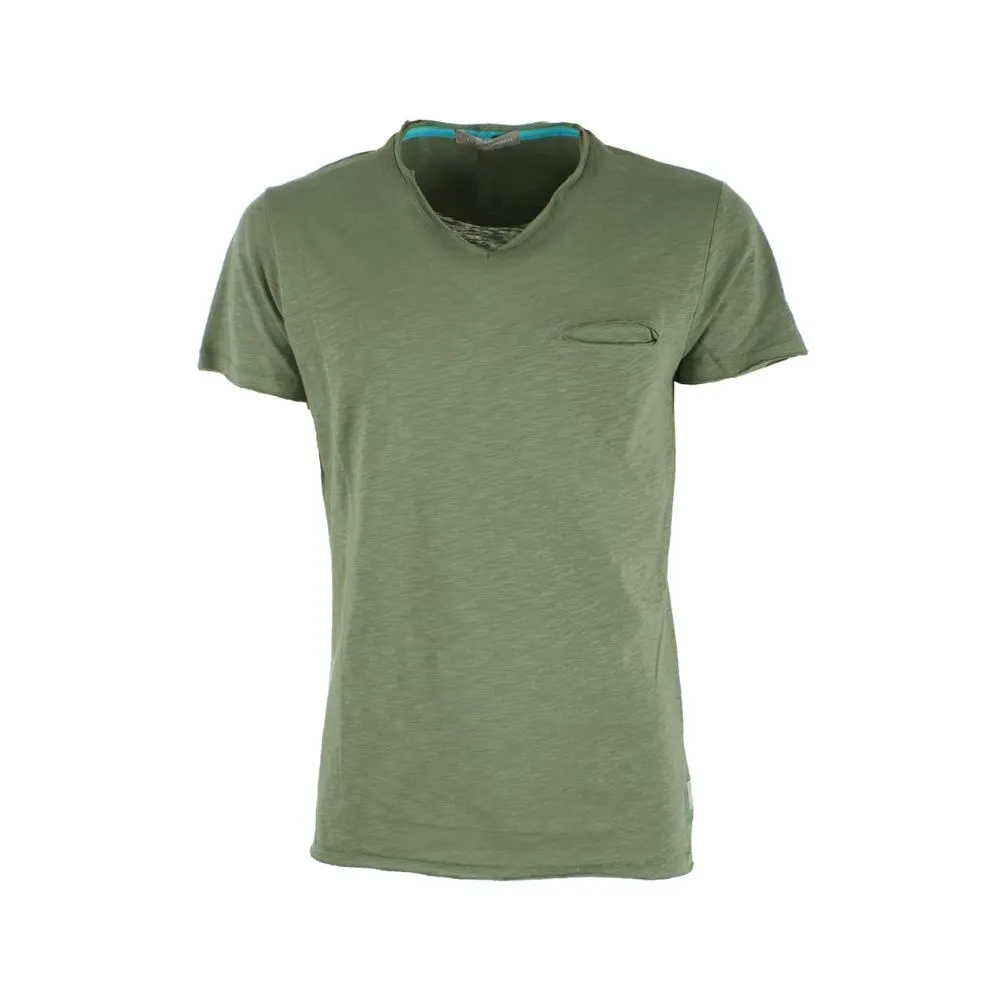 Yes Zee Men's Summer Chic V-Neck Tee with Pocket Detail