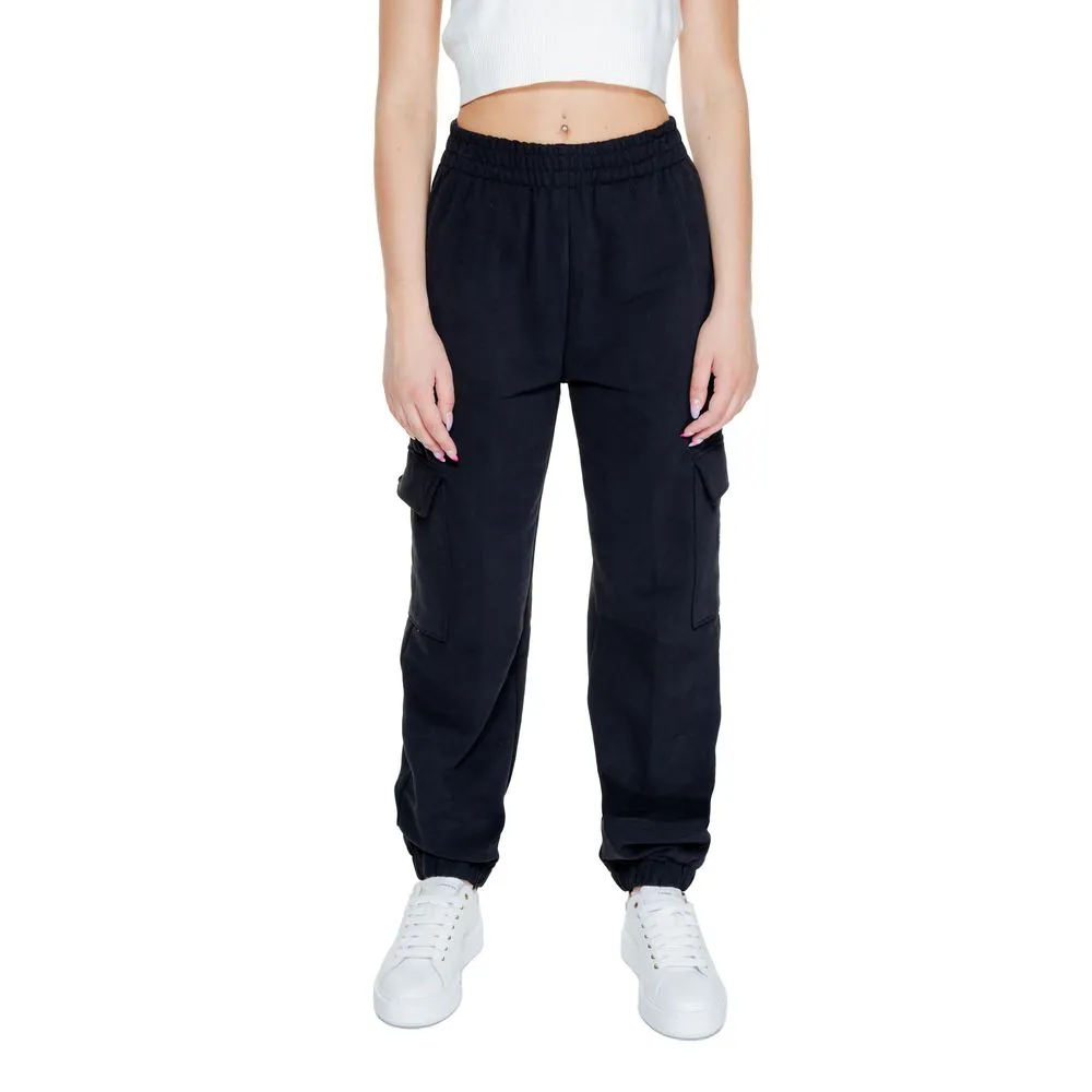 Calvin Klein Jeans Women's Black Cotton Rigenerato Jeans & Pant