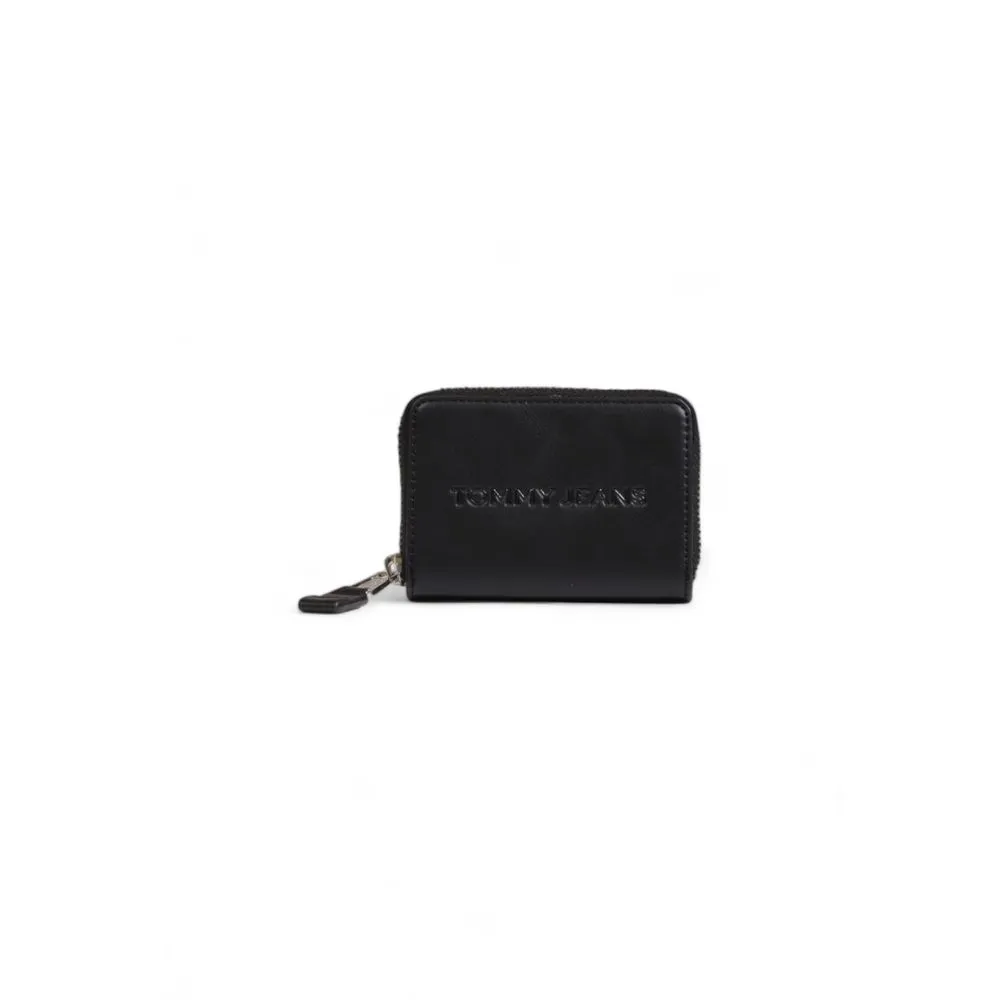 Tommy Hilfiger Women's Black Polyethylene Wallet