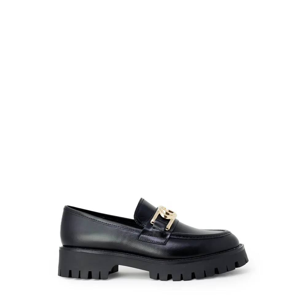 Guess Women's Black Leather Flat Shoe