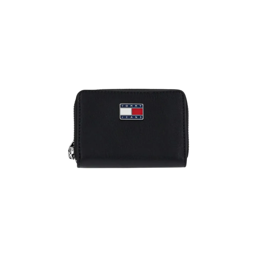 Tommy Hilfiger Women's Black Polyethylene Wallet