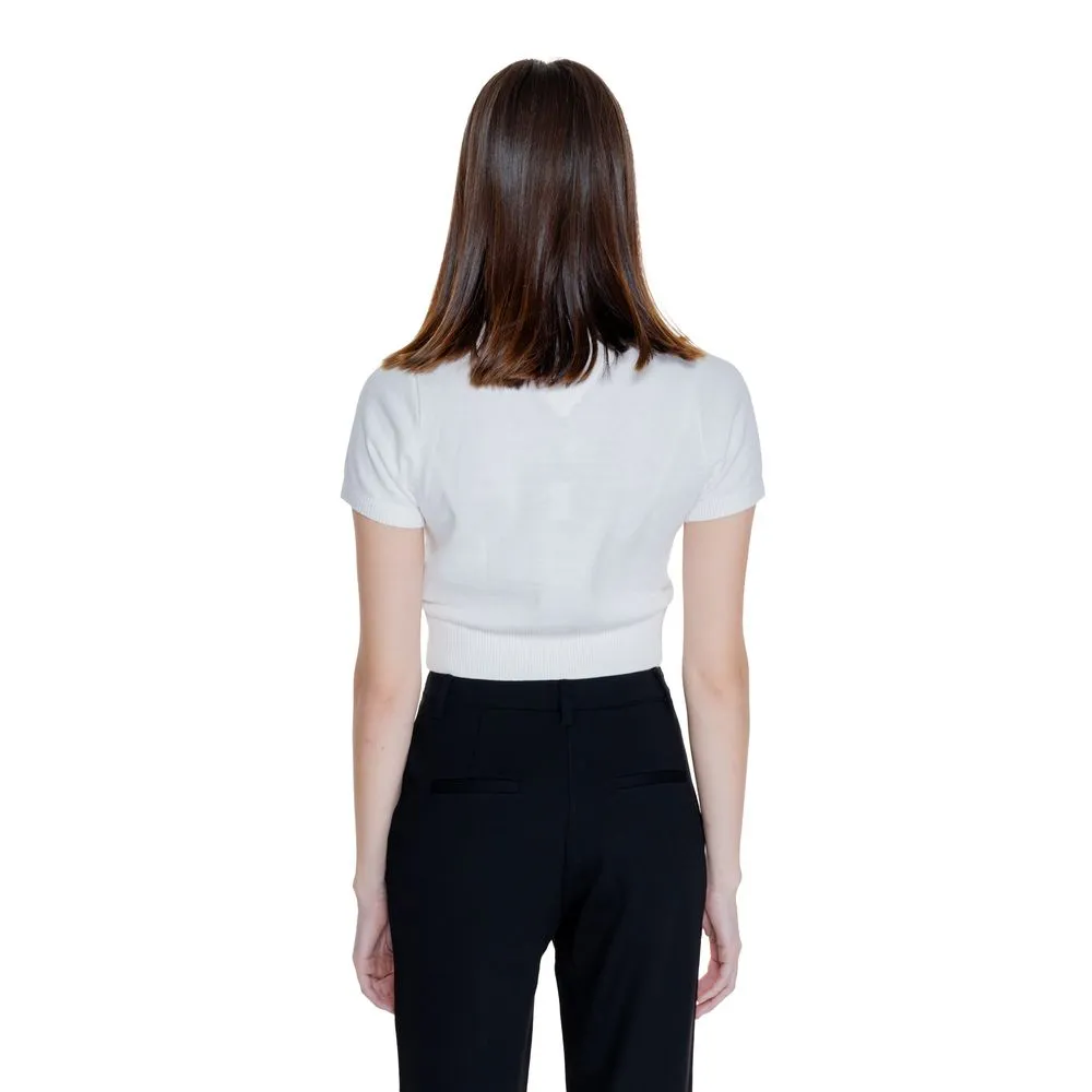 Tommy Hilfiger Jeans Women's White Cotton Cotton Tops & T-Shirt