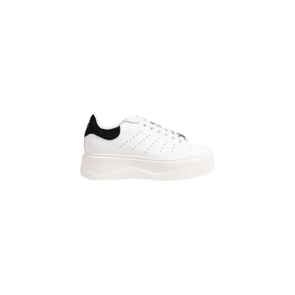 Cult Women's White Leather Sneaker