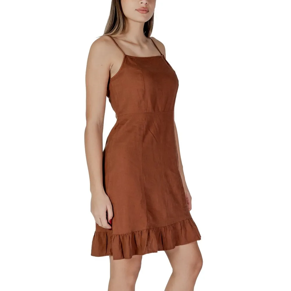 B.Young Women's Brown Linen Dress