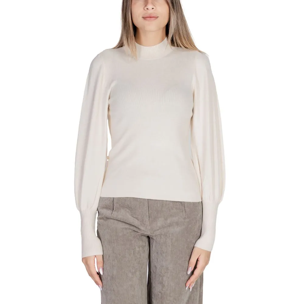 Vero Moda Women's Cream Viscose Tops & T-Shirt