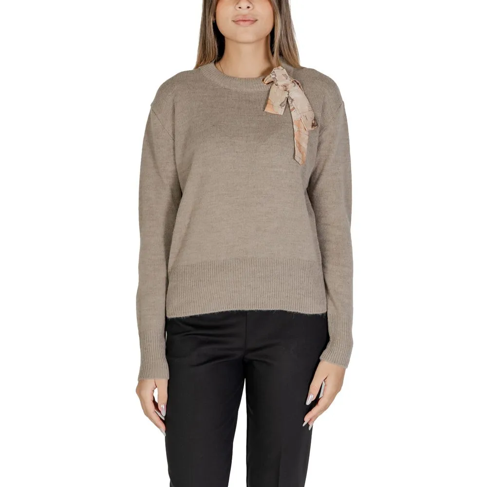 Alviero Martini Prima Classe Women's Beige Polyester Sweater