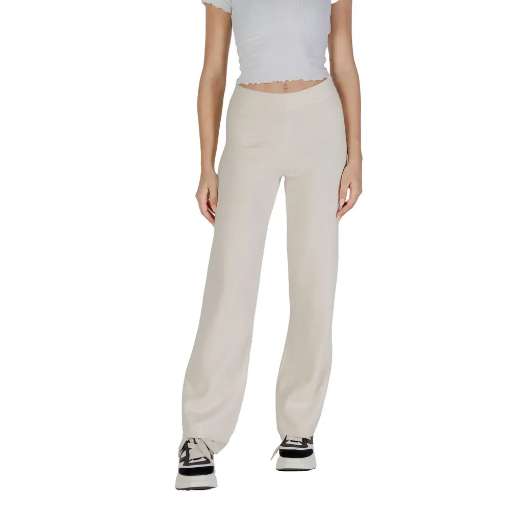 Vero Moda Women's Cream Viscose Jeans & Pant
