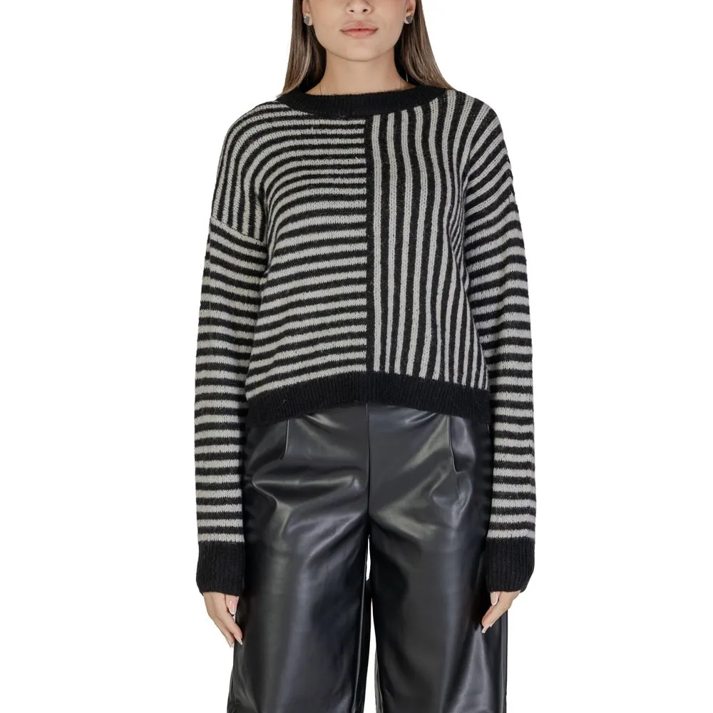 Vero Moda Women's Black And White Polyester Polyester Sweater
