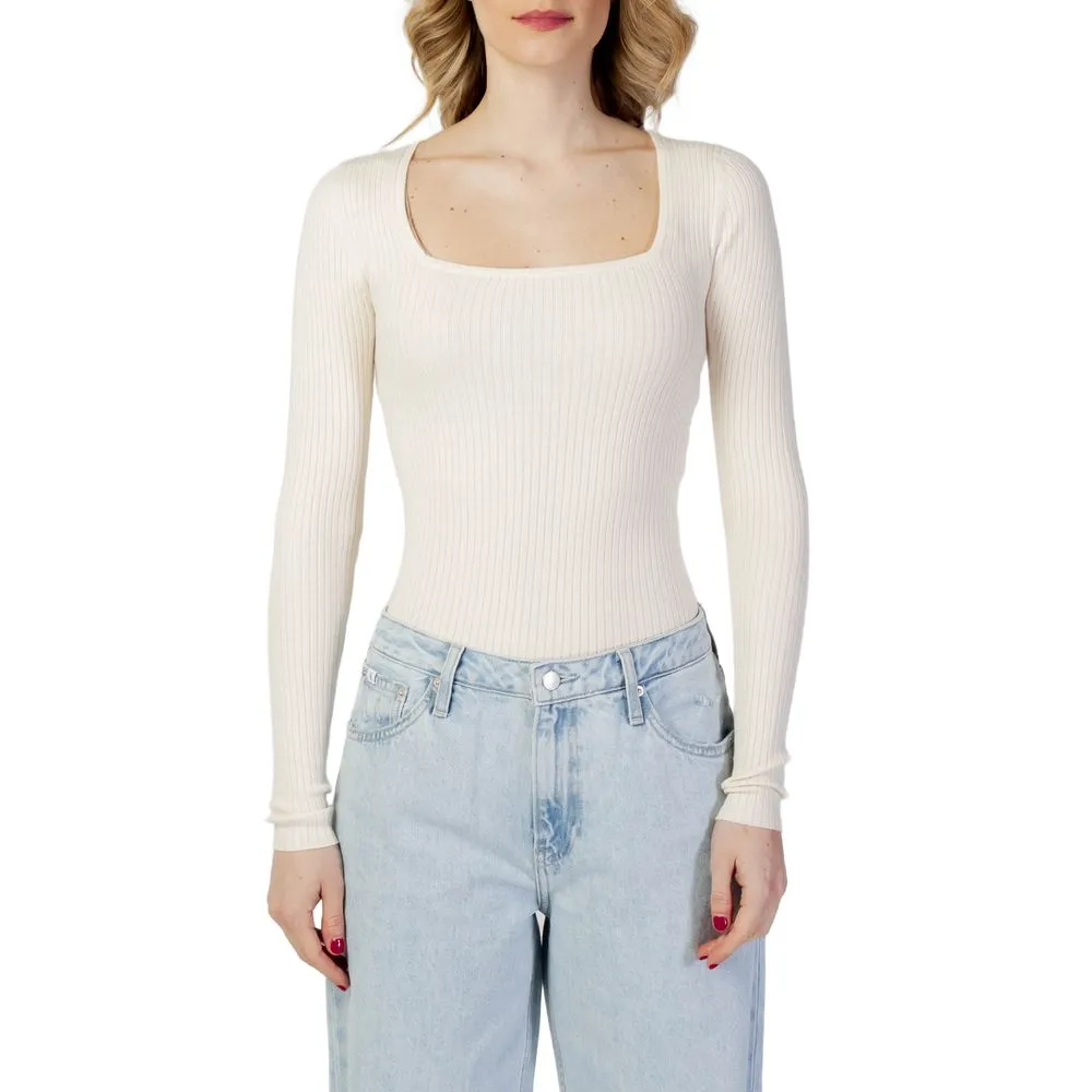 Vero Moda Women's Cream Viscose Tops & T-Shirt