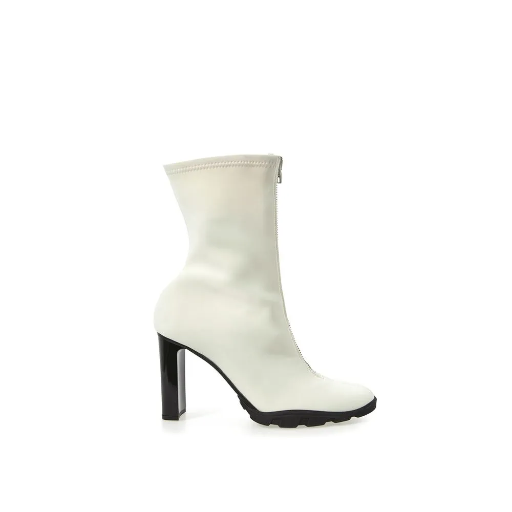 Alexander McQueen Women's Elegant Neoprene Ankle Boots in White