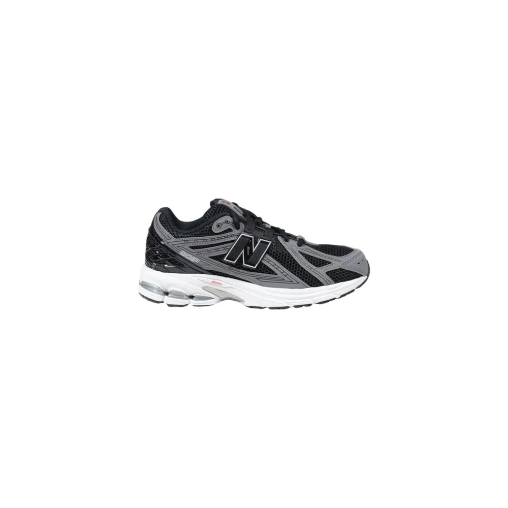New Balance Women's Black Synthetic Sneaker