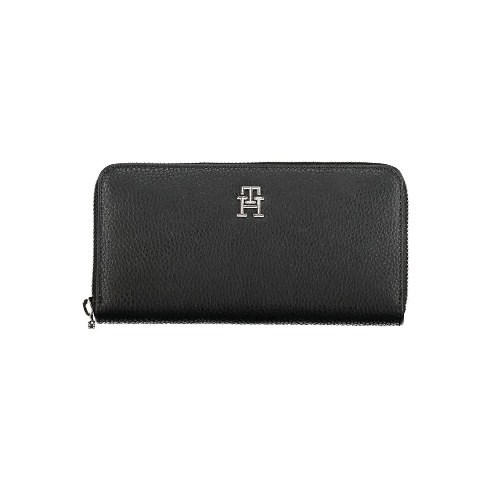 Tommy Hilfiger Women's Sleek Black Multipurpose Wallet