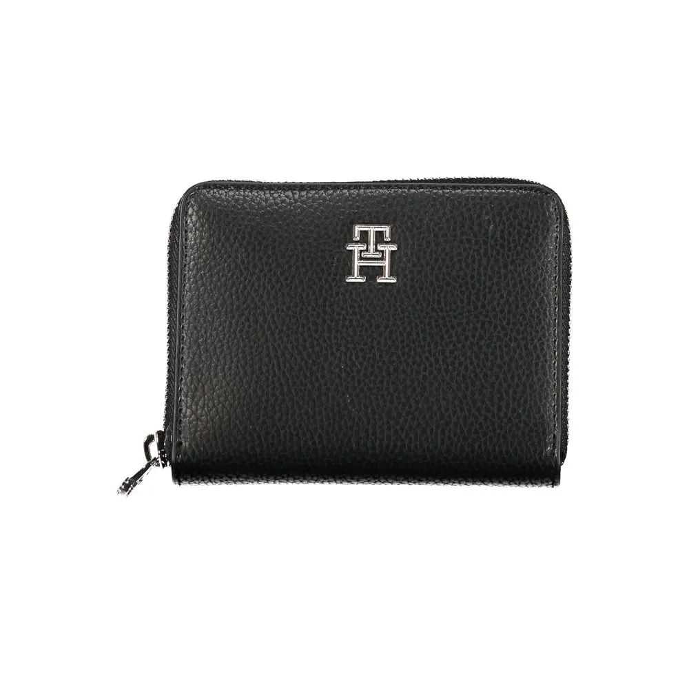 Tommy Hilfiger Women's Elegant Black Polyethylene Wallet