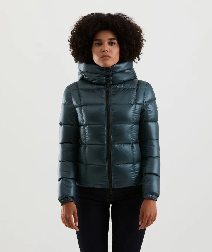 Refrigiwear Women's Elegant Quilted Women's Short Down Jacket