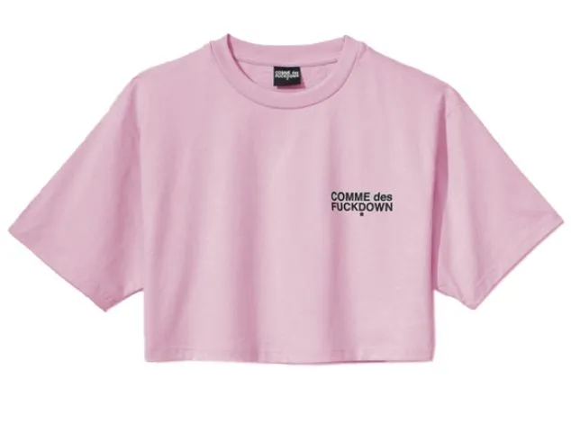 Comme Des Fuckdown Women's Graphic Print Logo Tee in Pink