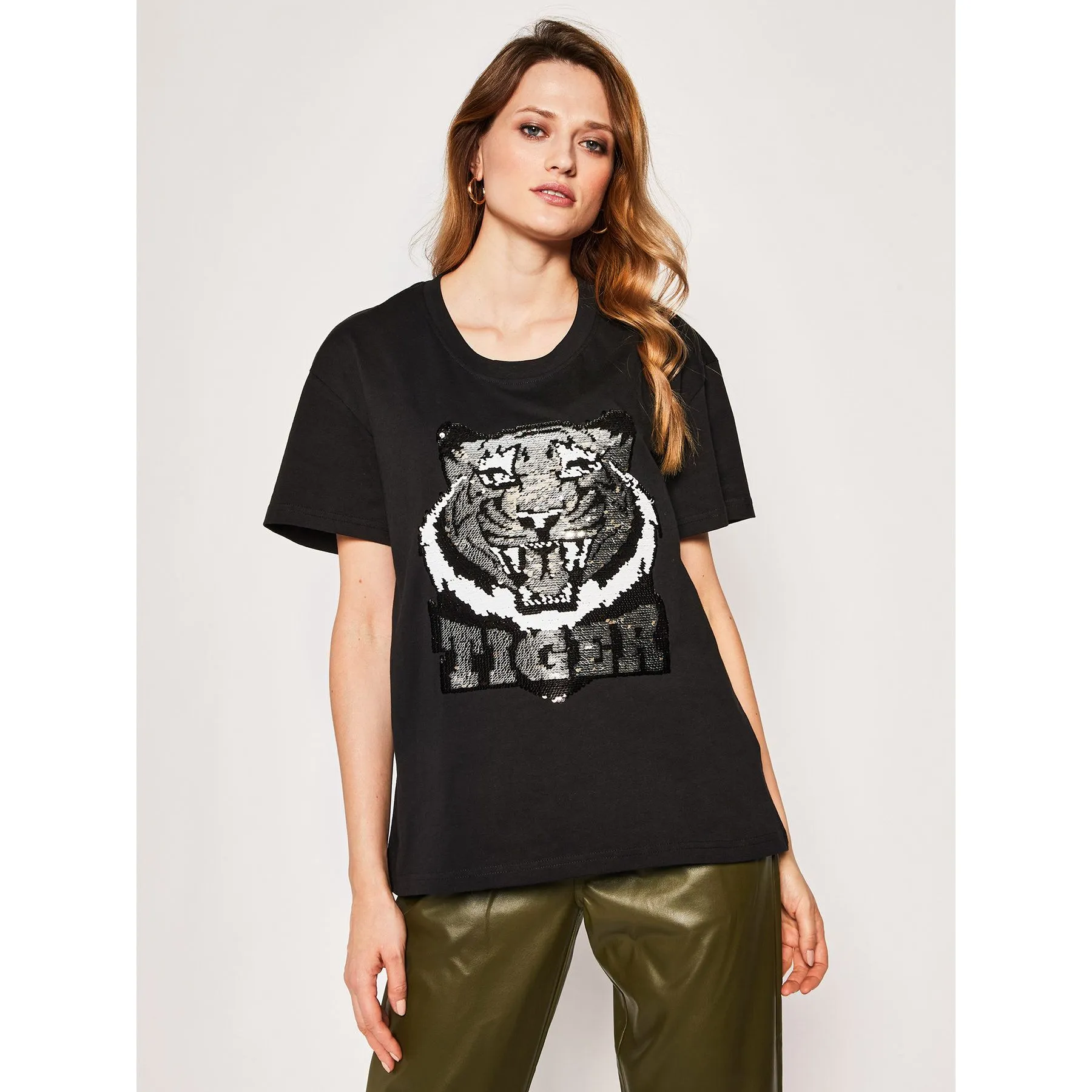 Silvian Heach Women's Elegant Black Bassimi T-Shirt