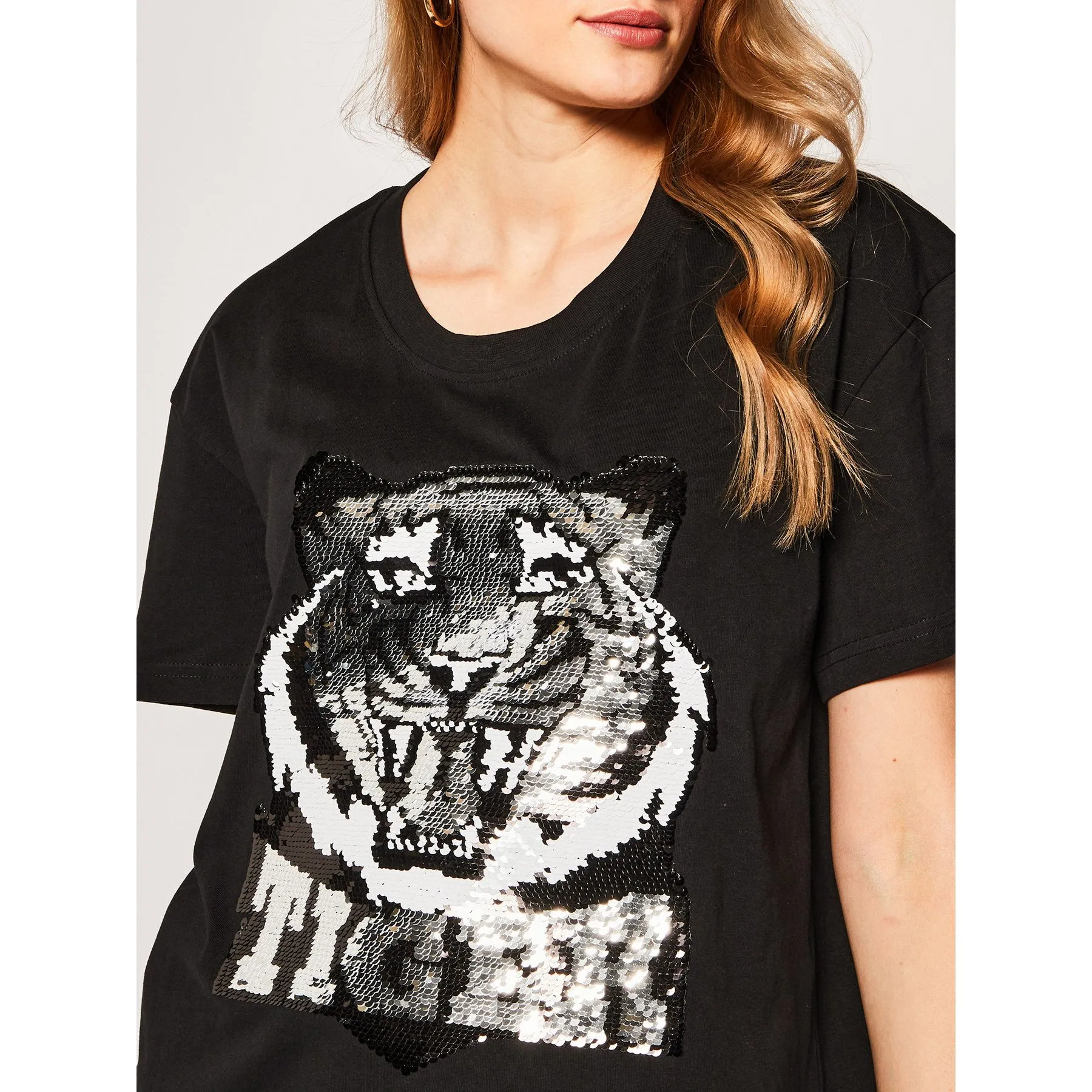 Silvian Heach Women's Elegant Black Bassimi T-Shirt