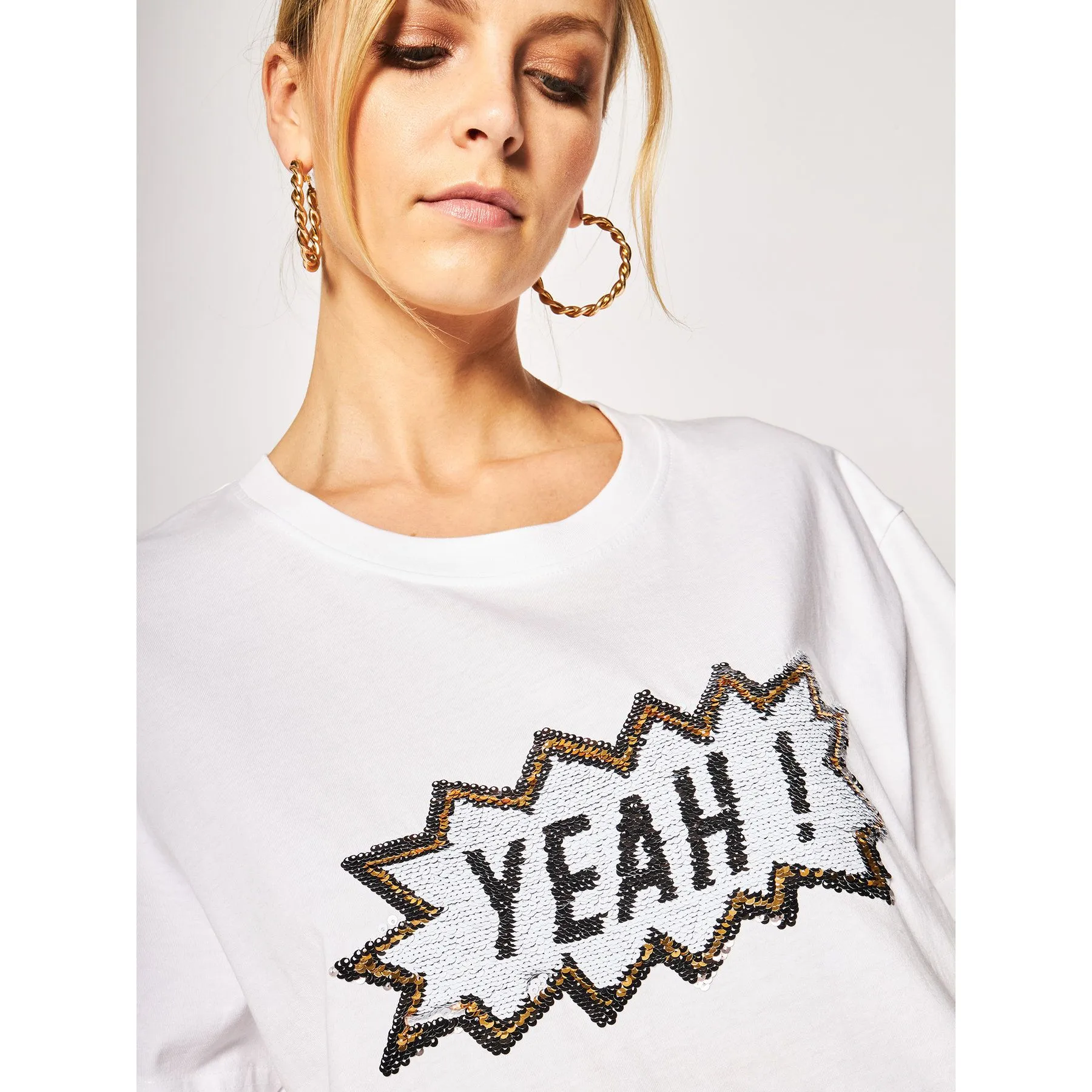 Silvian Heach Women's Elegant White Felo Tee for Chic Style